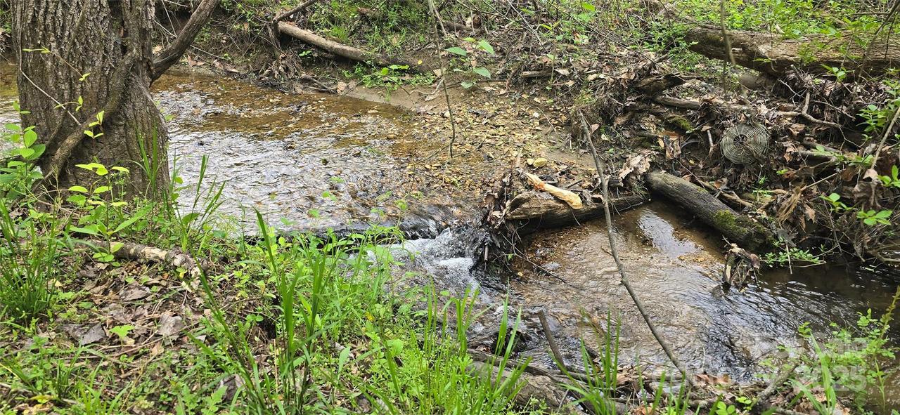 000 Indian Tr., Lenoir, NC 28645