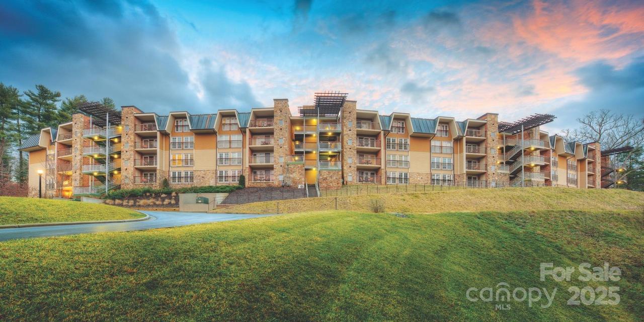 216 Bowling Park Rd., Asheville, NC 28803