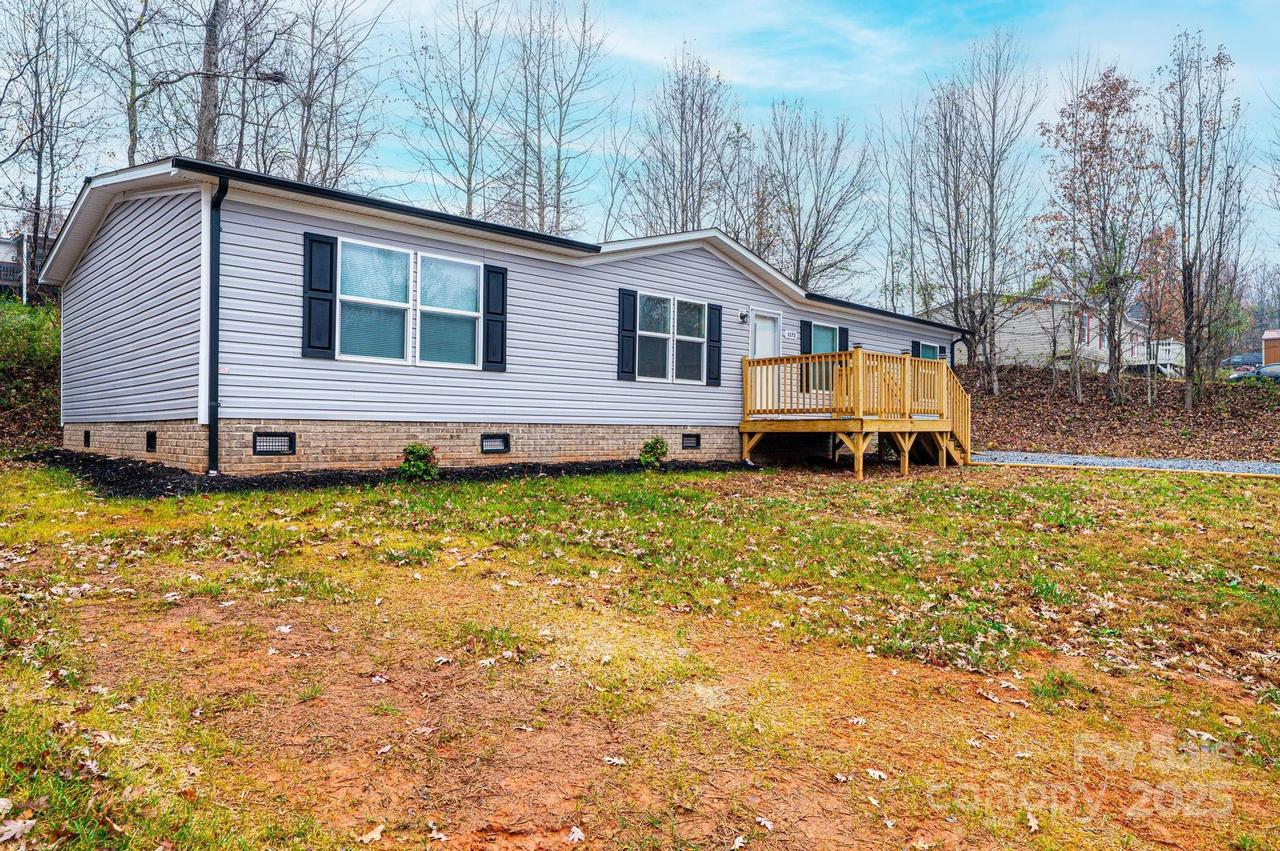 3173 Bear Trail Dr., Lenoir, NC 28645