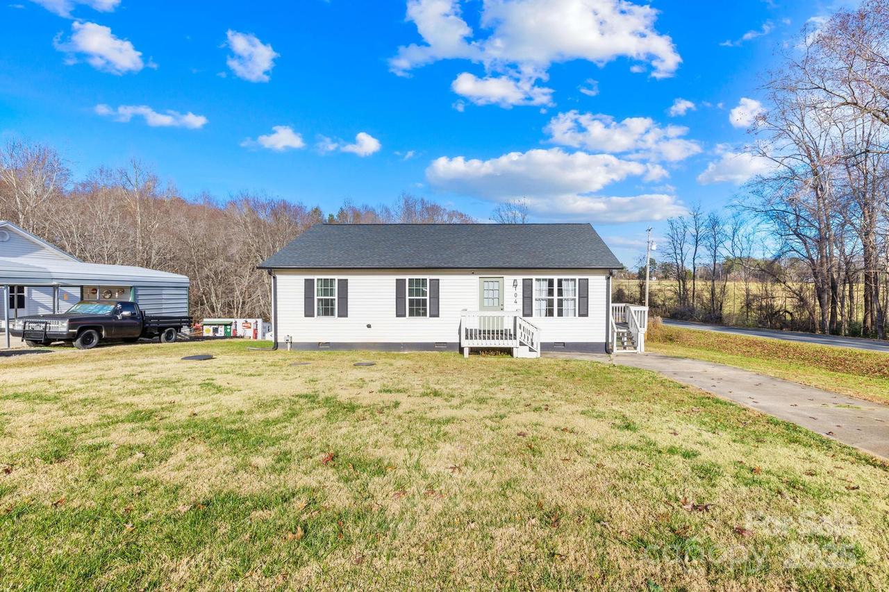104 Single Oak Dr., Troutman, NC 28166