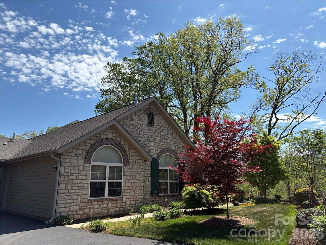 36 Craggy Vista Dr., Swannanoa, NC 28778