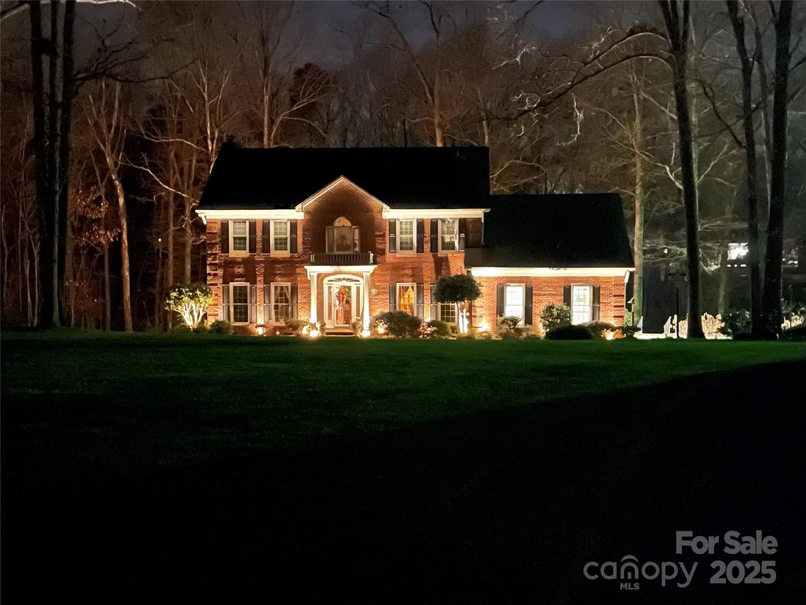 1600 Thornhill Dr., Monroe, NC 28110