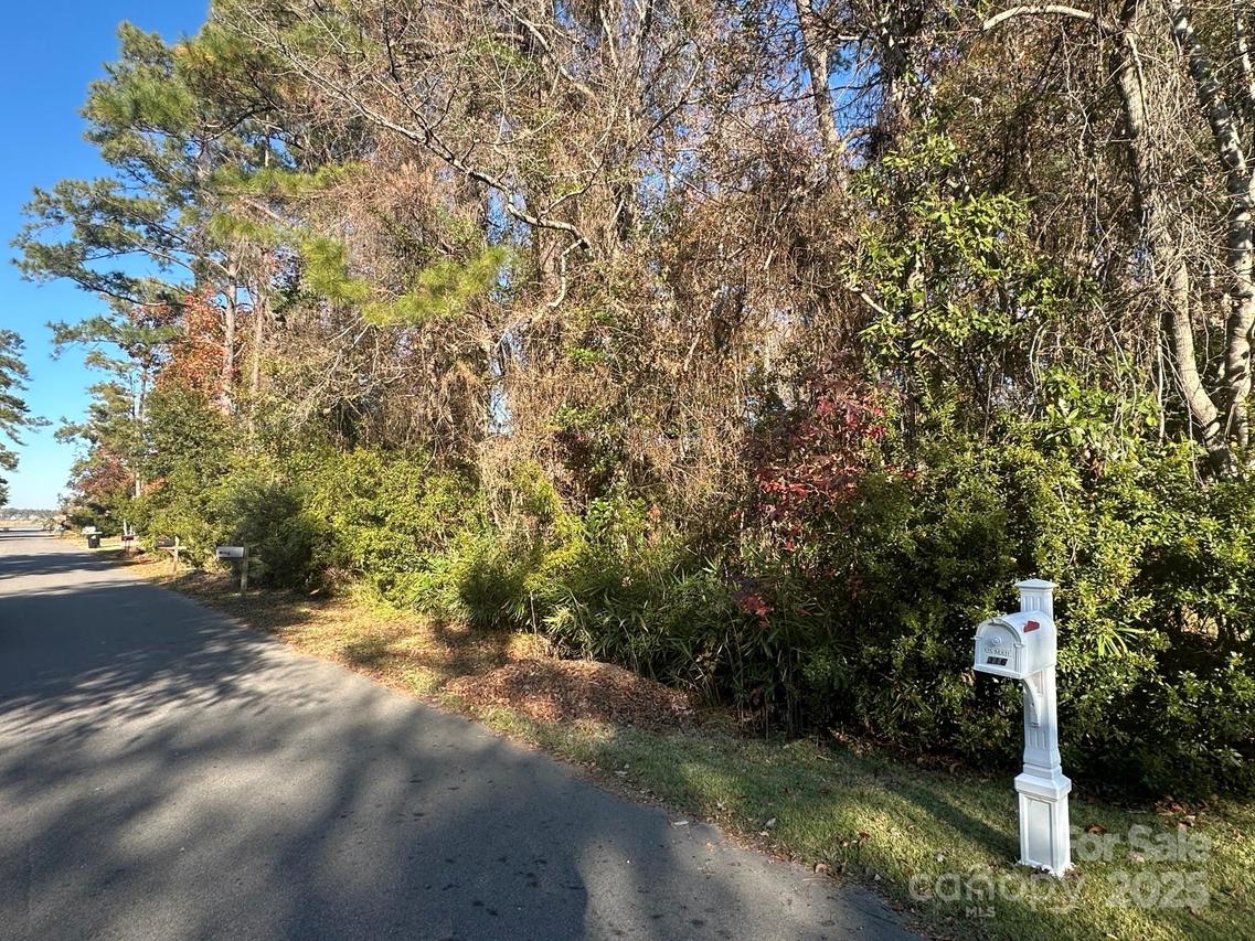 318 NE 55th St., Oak Island, NC 28465