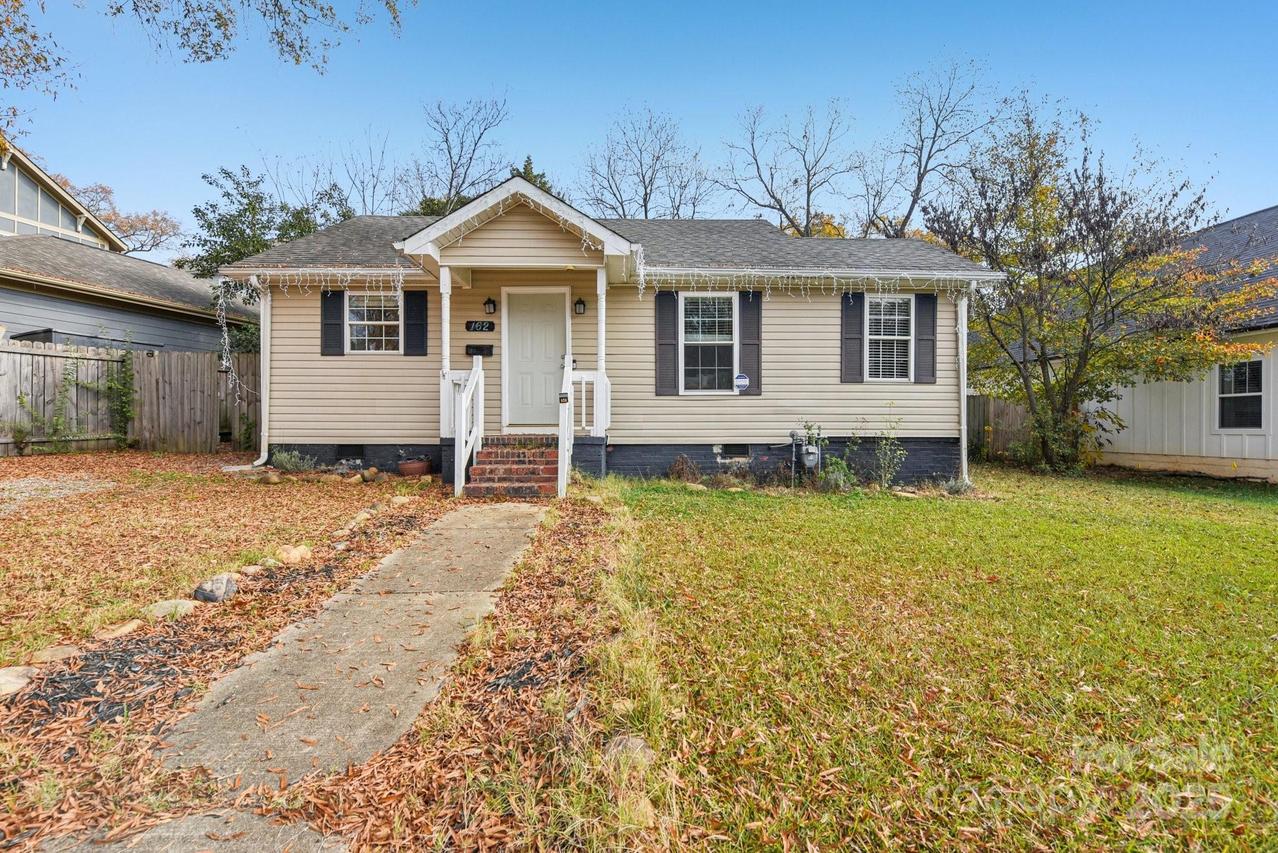 162 N Smallwood Pl., Charlotte, NC 28216