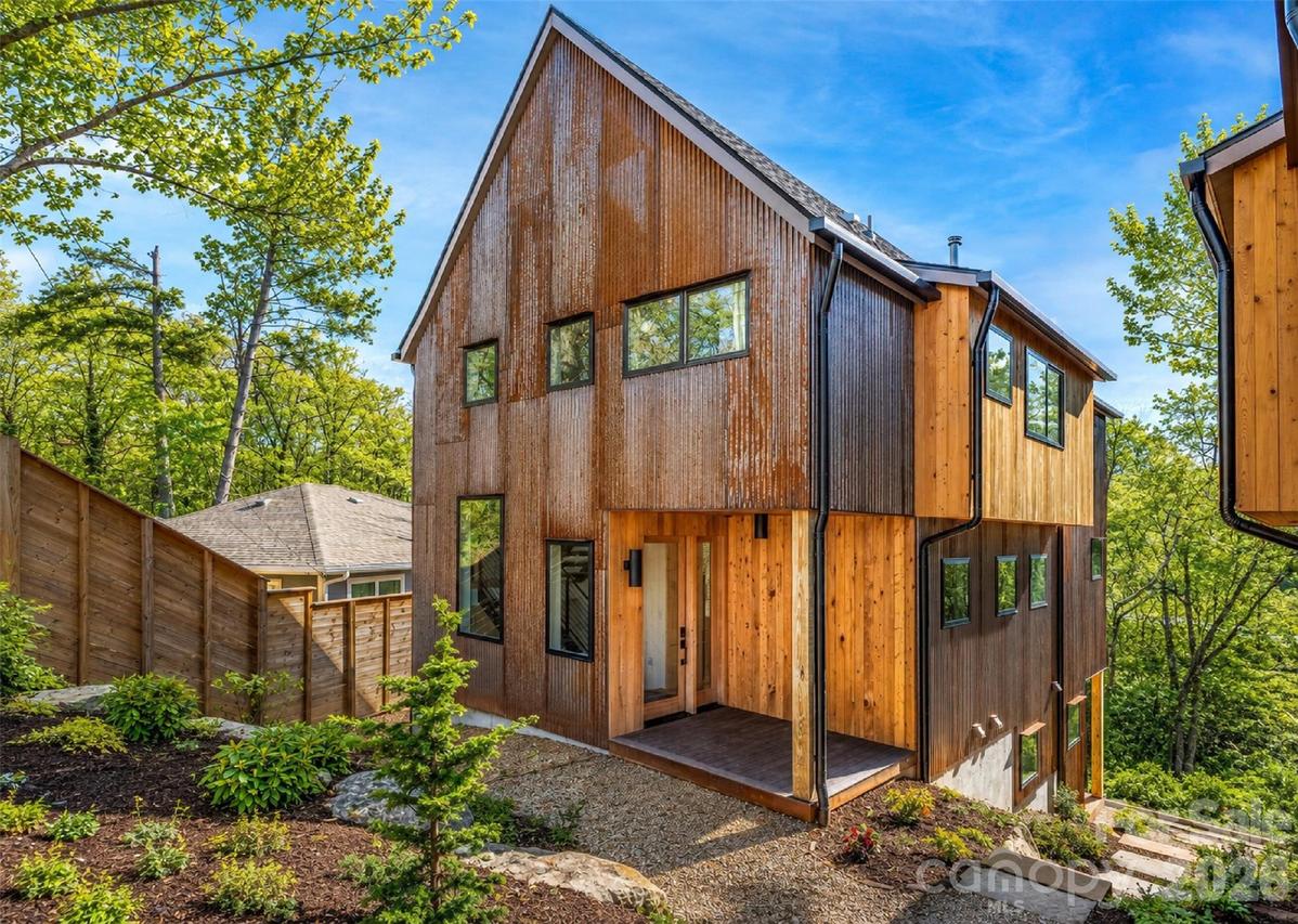 173 Houston Pl., Asheville, NC 28801