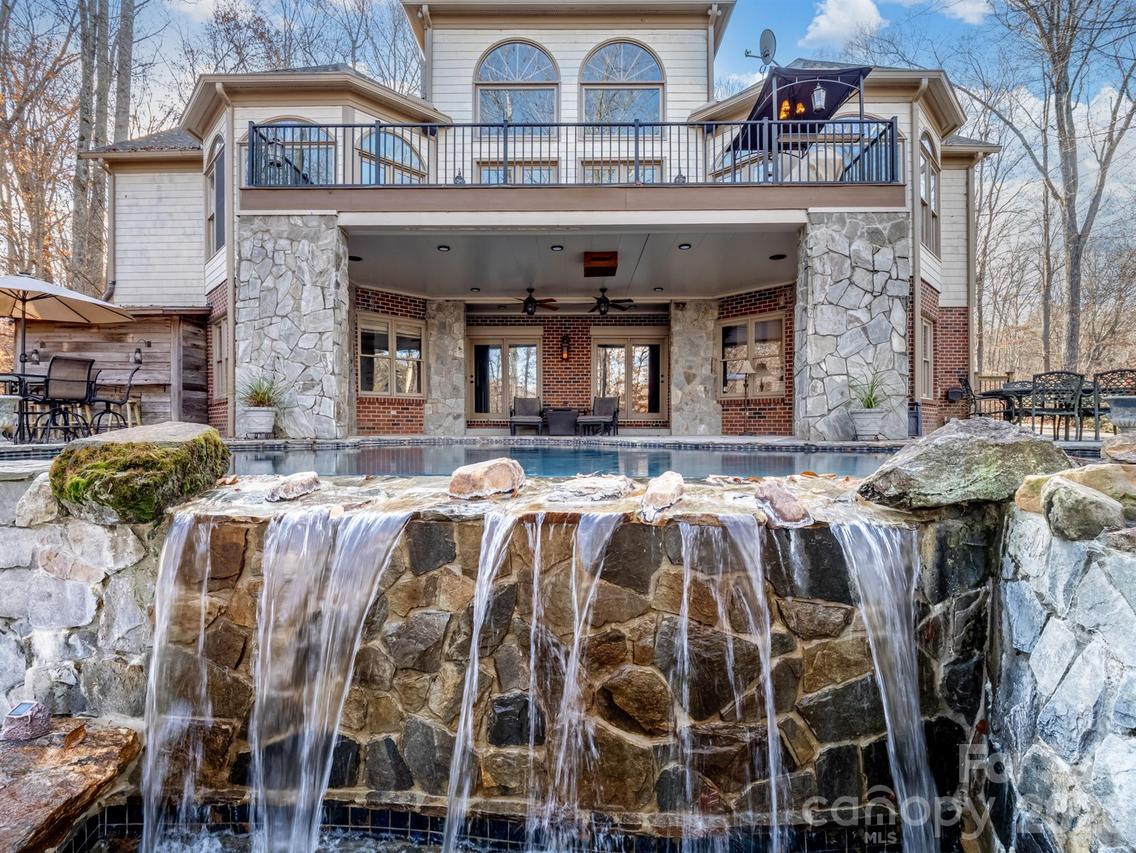 1090 N Saunders Dr., Catawba, NC 28609