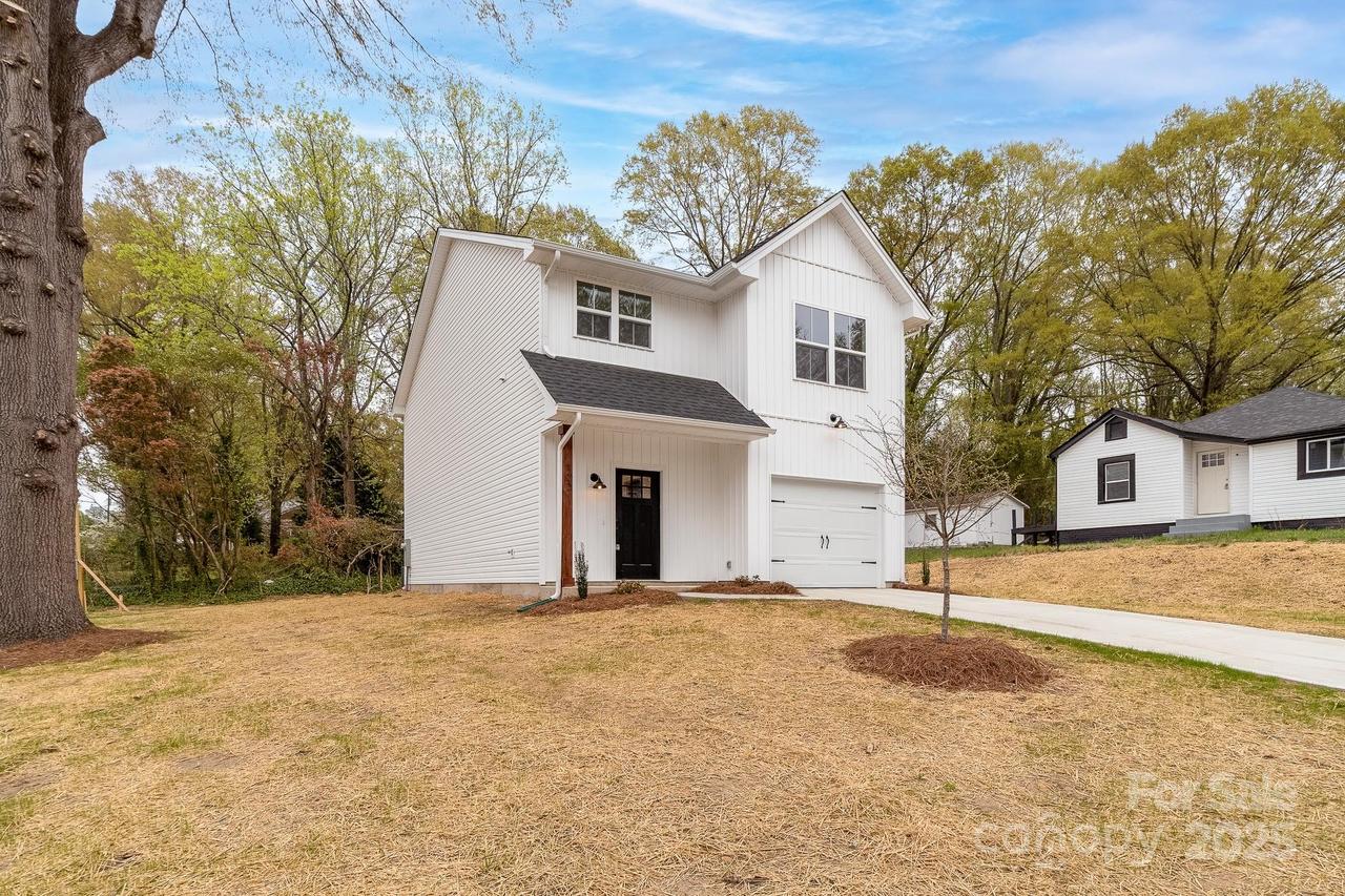 103 W Irwin St., Cherryville, NC 28021