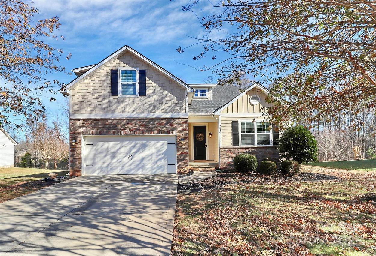 8530 Olde Stonegate Ln., Mint Hill, NC 28227