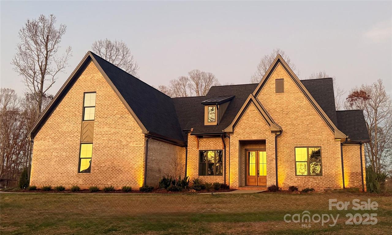 116 Lake Mist Dr., Belmont, NC 28013