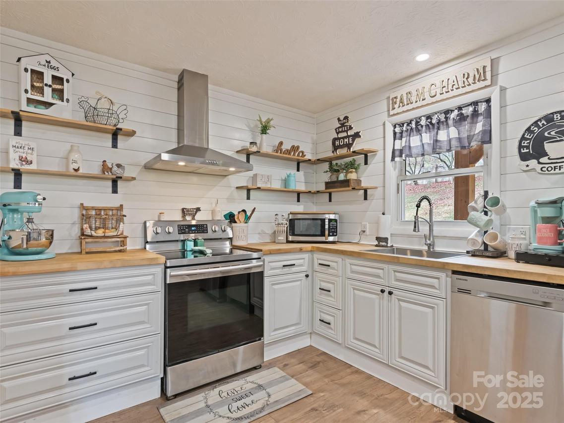 148 Mingus Cove Rd., Canton, NC 28716