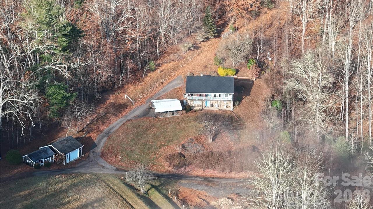 707 Lickskillet Rd., Burnsville, NC 28714