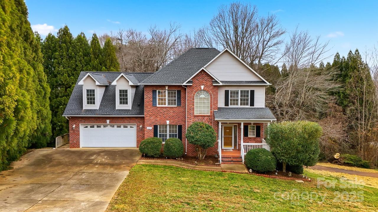 4434 Steeple Chase Dr., Hickory, NC 28601
