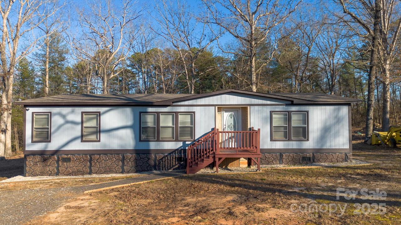 50 N Duncan Hill Ln., Taylorsville, NC 28681