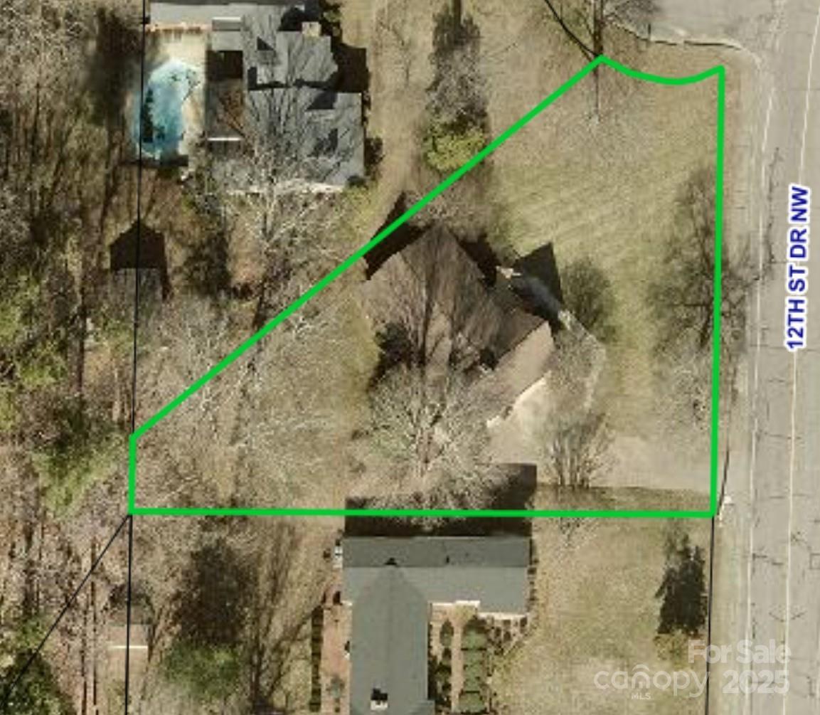 1775 12th Street Dr., Hickory, NC 28601