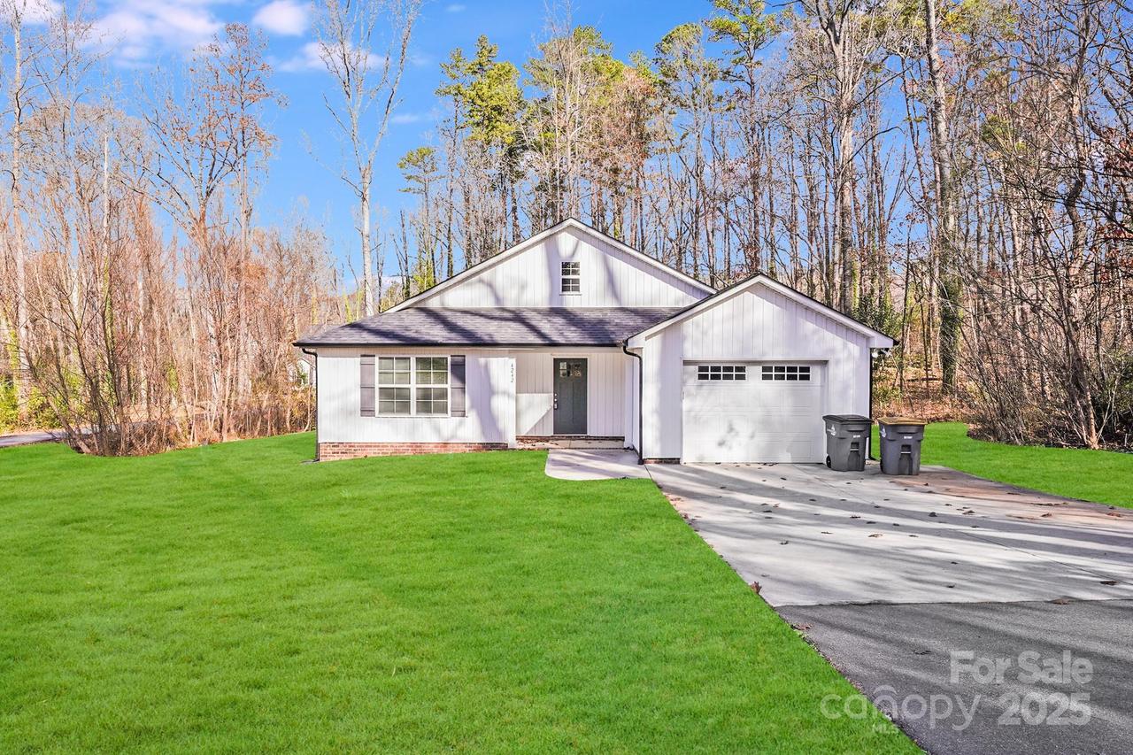 4242 Burgin St., Kannapolis, NC 28081