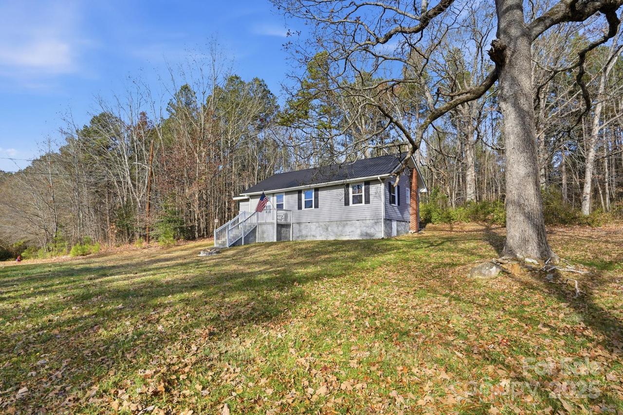 910 Roosevelt St., Badin, NC 28009