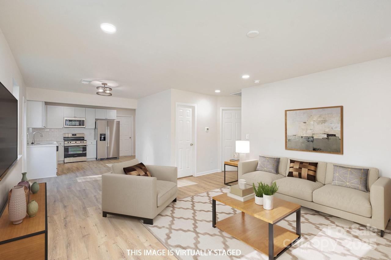 429 Dare Dr., Charlotte, NC 28206