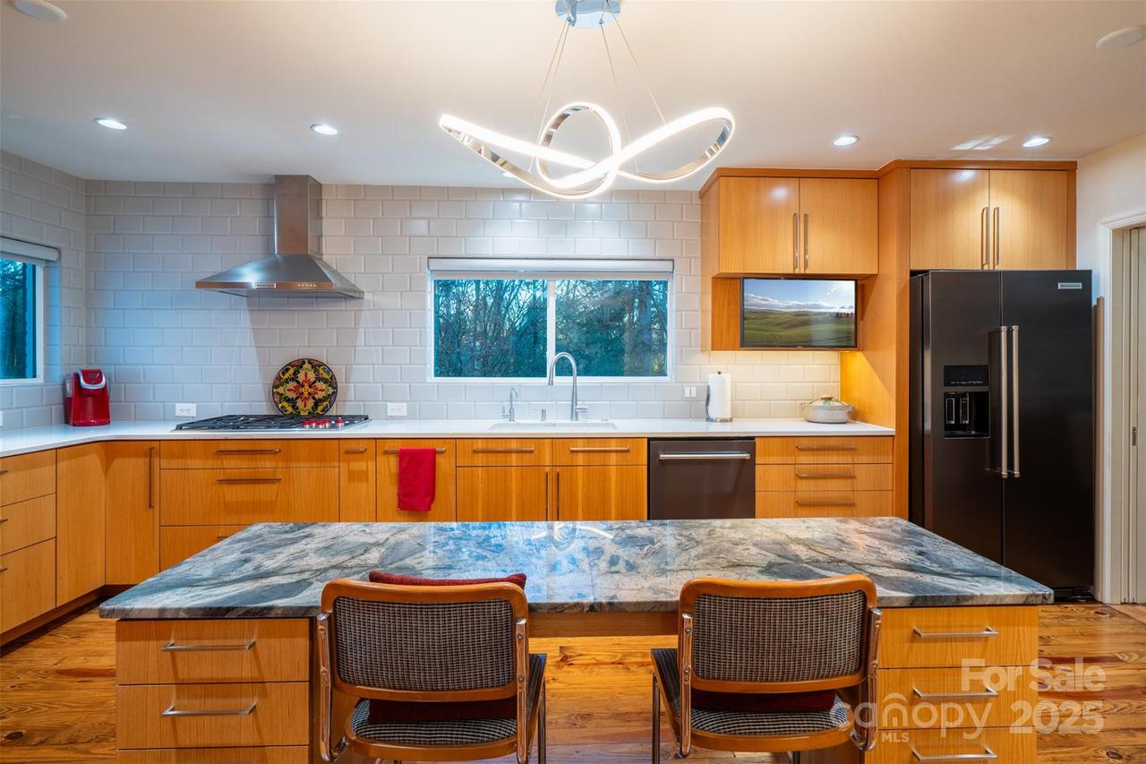 1330 Cedar Ln., Charlotte, NC 28226