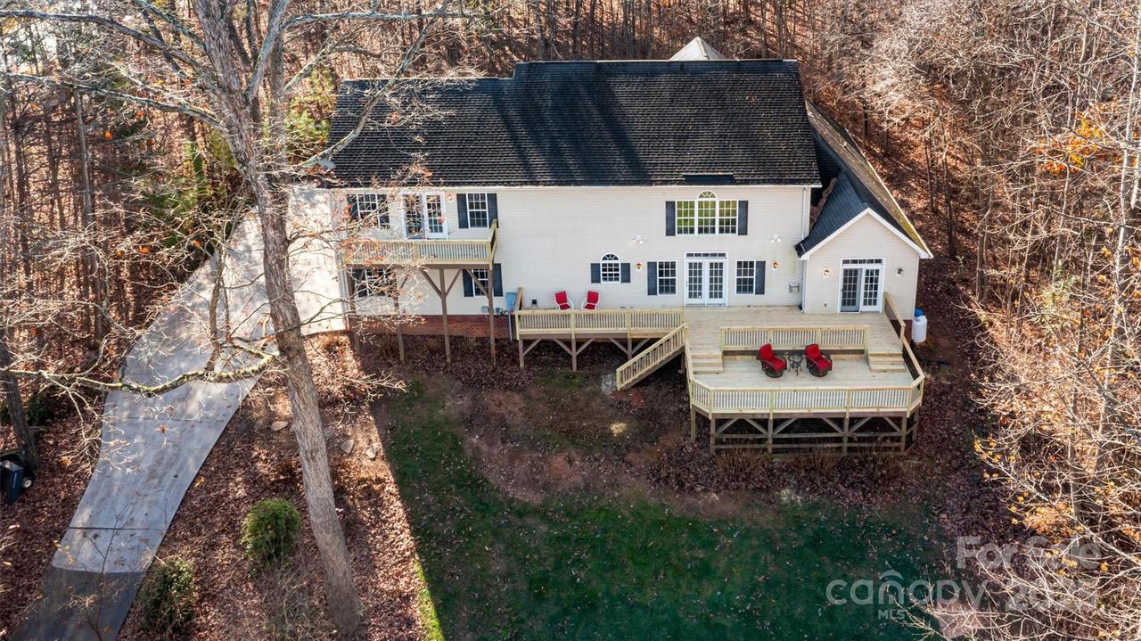 7001 Vinewood Rd., Sherrills Ford, NC 28673