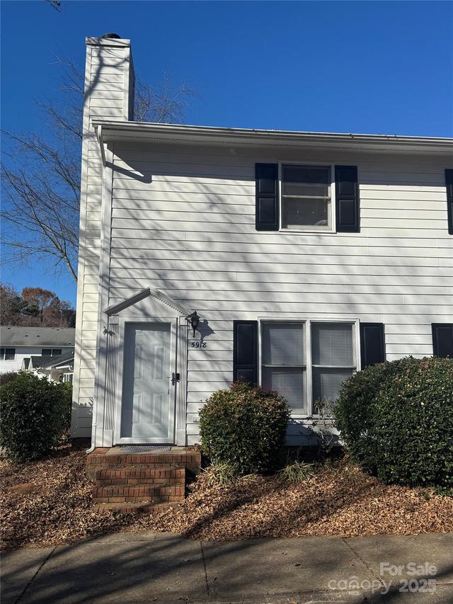 5918 Crape Myrtle Ln., Charlotte, NC 28216