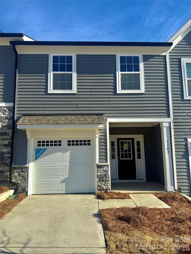 7709 Ethora Way, Charlotte, NC 28216