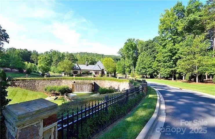 1304 Reflection Pointe Blvd., Belmont, NC 28012