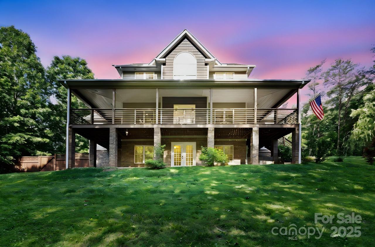 21 Hope Rd., Weaverville, NC 28787