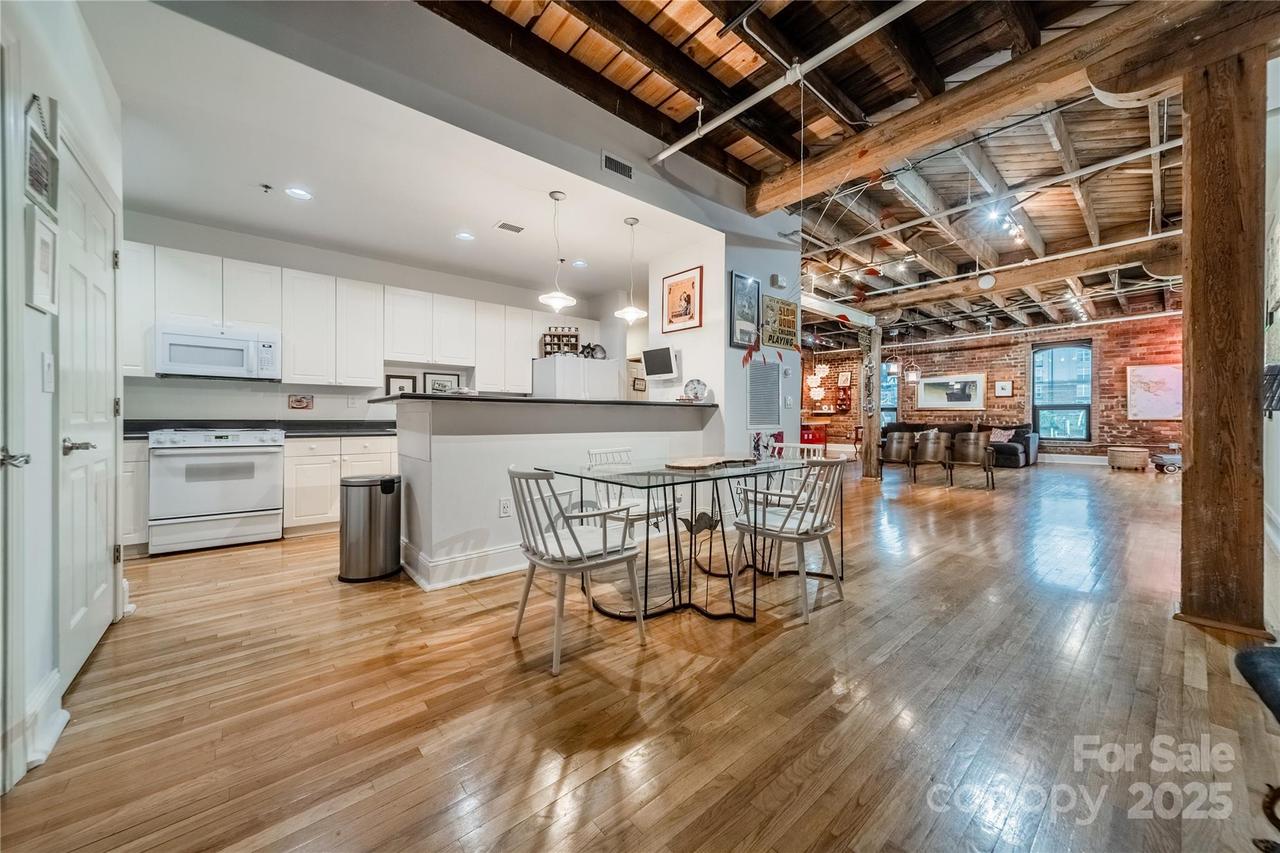 310 Arlington Ave. #317, Charlotte, NC 28203