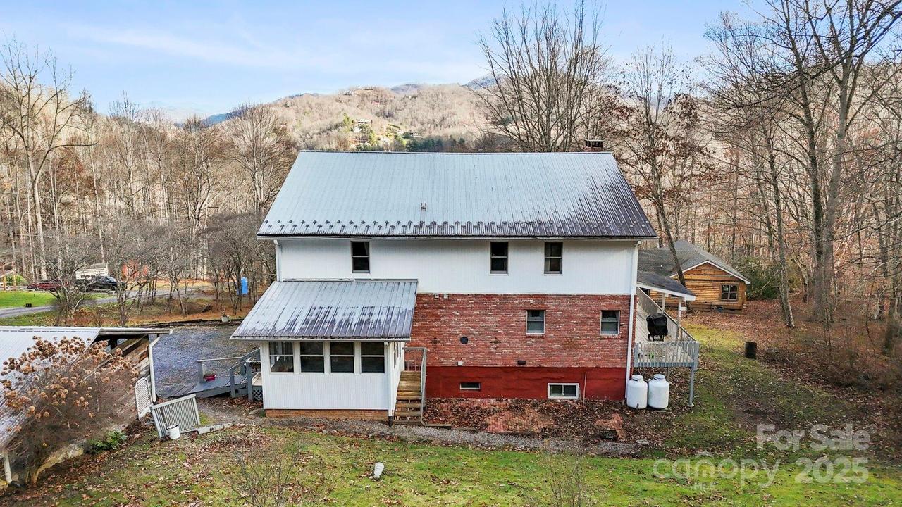 487 Julia Ln., Maggie Valley, NC 28751