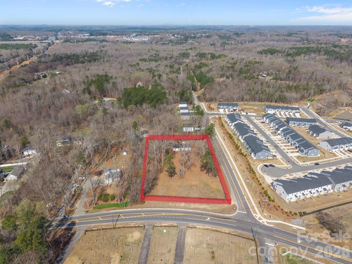 9121 Hutchinson Ln., Charlotte, NC 28216