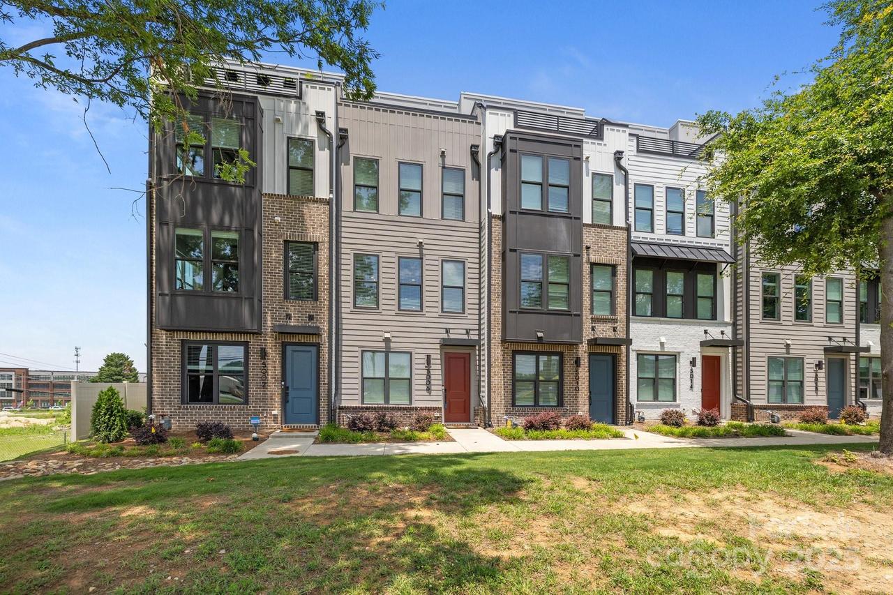 5006 Tiny Ln., Charlotte, NC 28203