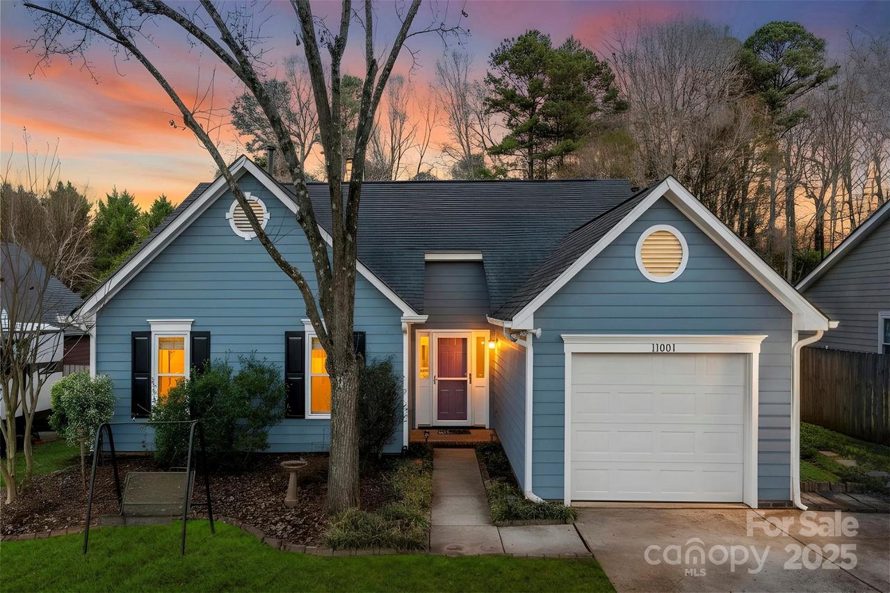 11001 Gladewater Dr., Matthews, NC 28105