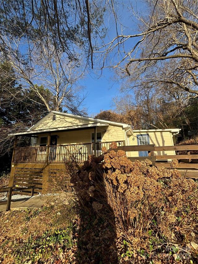 30 Porter St., Tryon, NC 28782