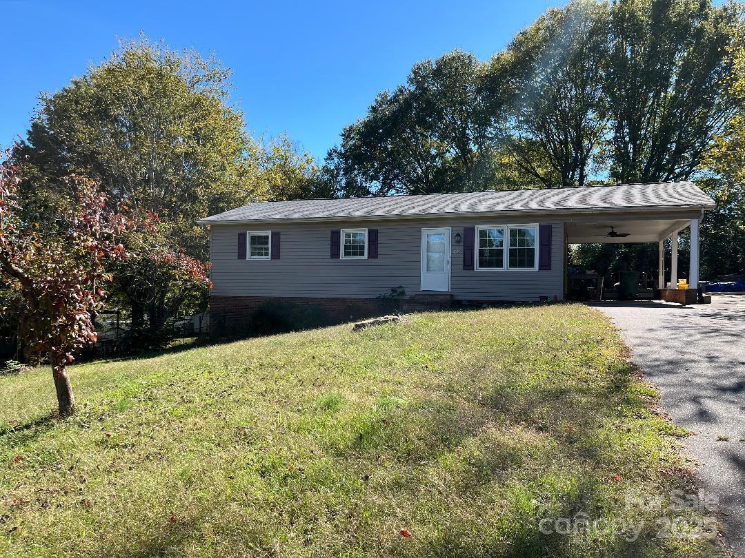 1115 Sandhurst Dr. #9, Newton, NC 28658