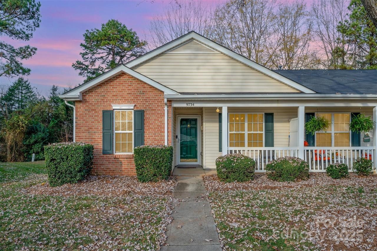 9734 Kennerly Cove Ct., Charlotte, NC 28269