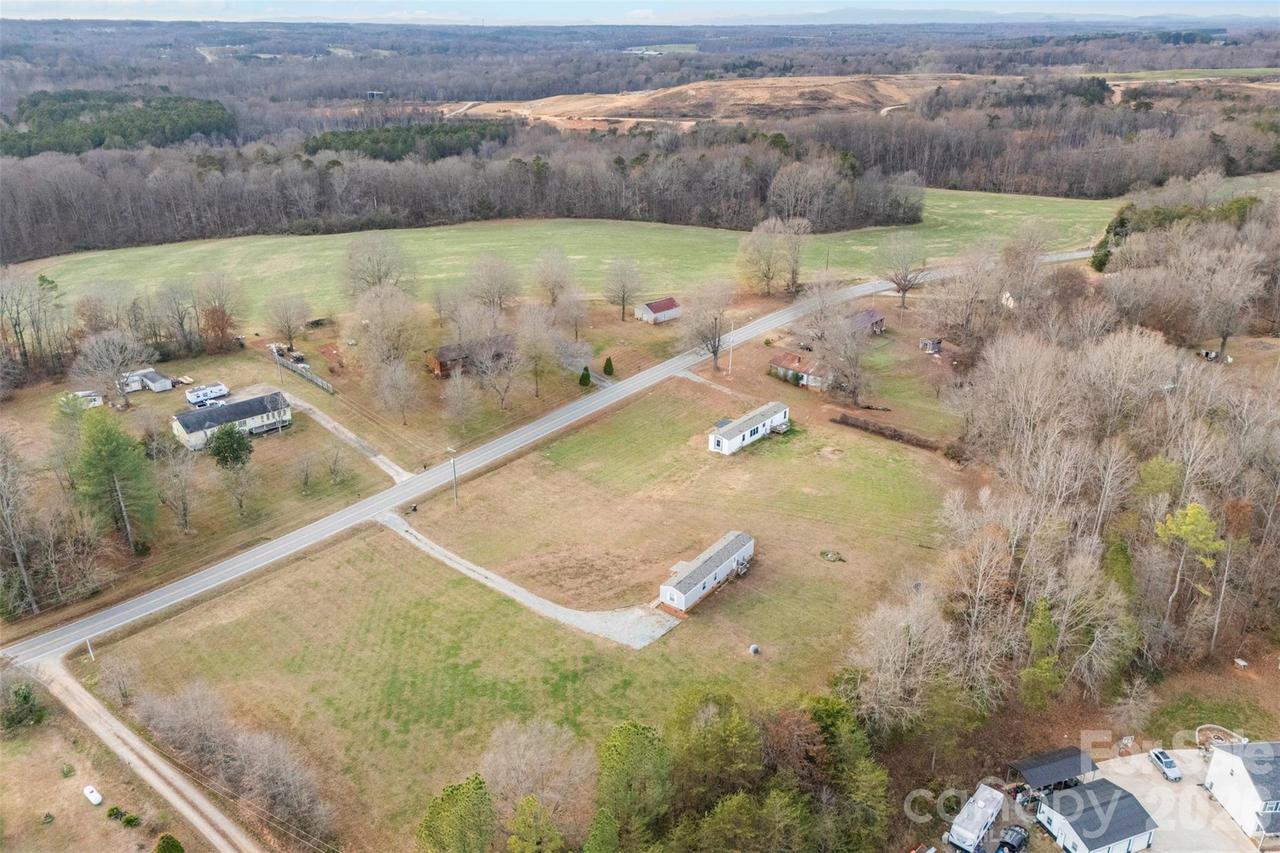 3051 Shoal Rd., Crouse, NC 28033