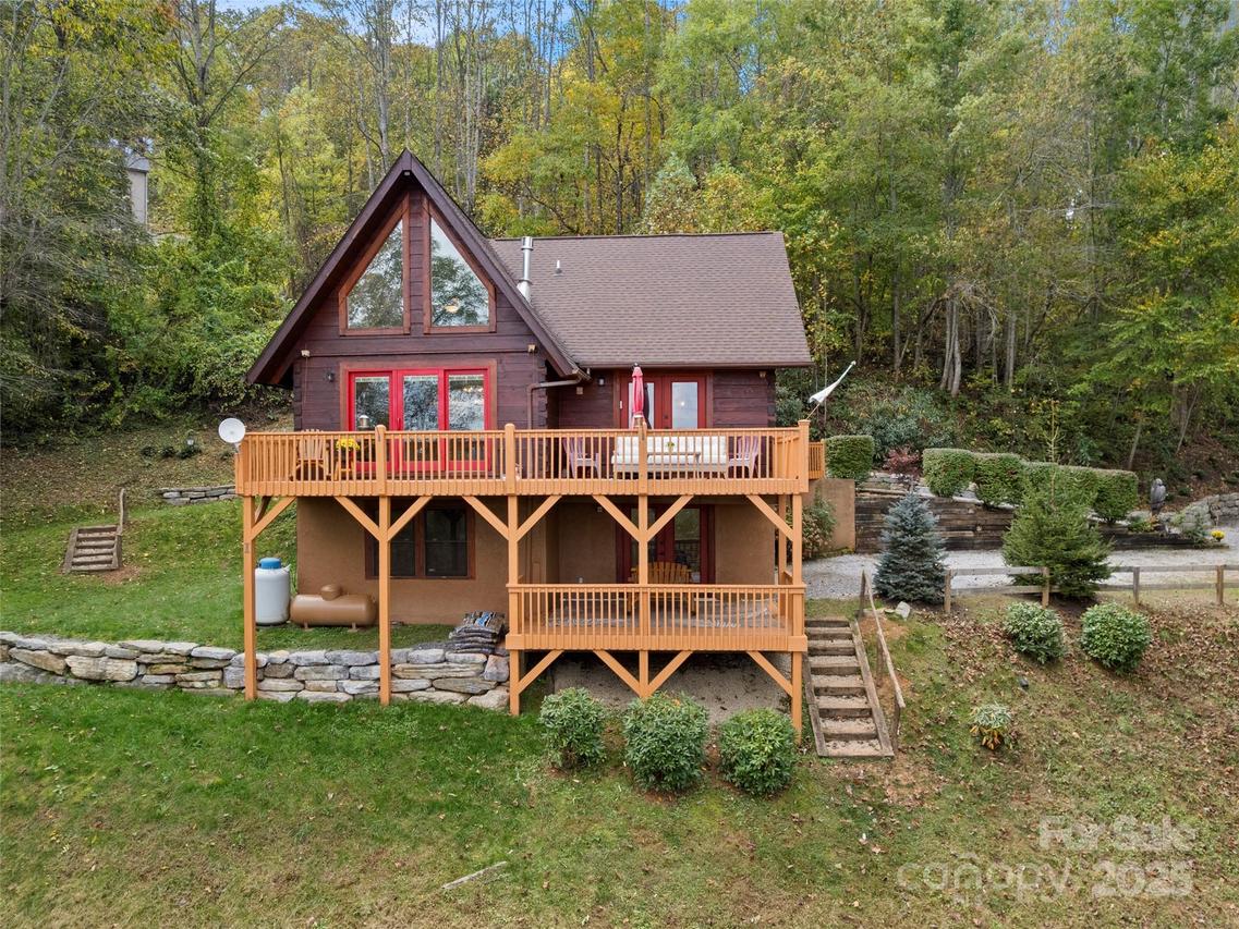 67 Calhoun Ridge Dr., Waynesville, NC 28786