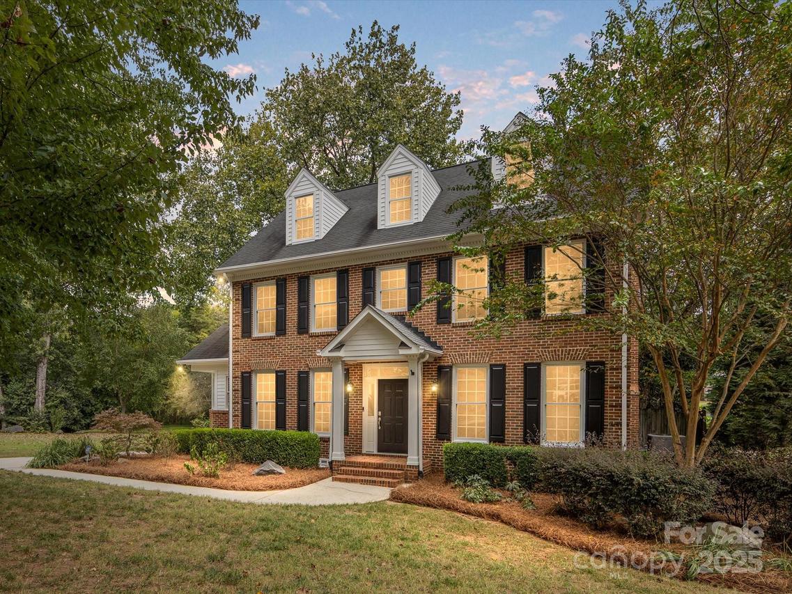 6907 Foxglove Dr., Charlotte, NC 28226