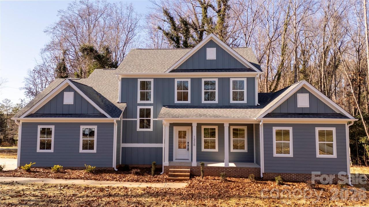 1326 Brentwood Dr., Newton, NC 28658