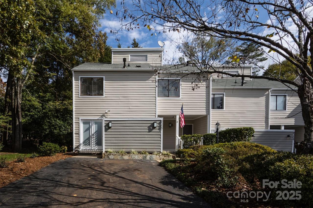 8307 Cricket Lake Dr., Charlotte, NC 28277