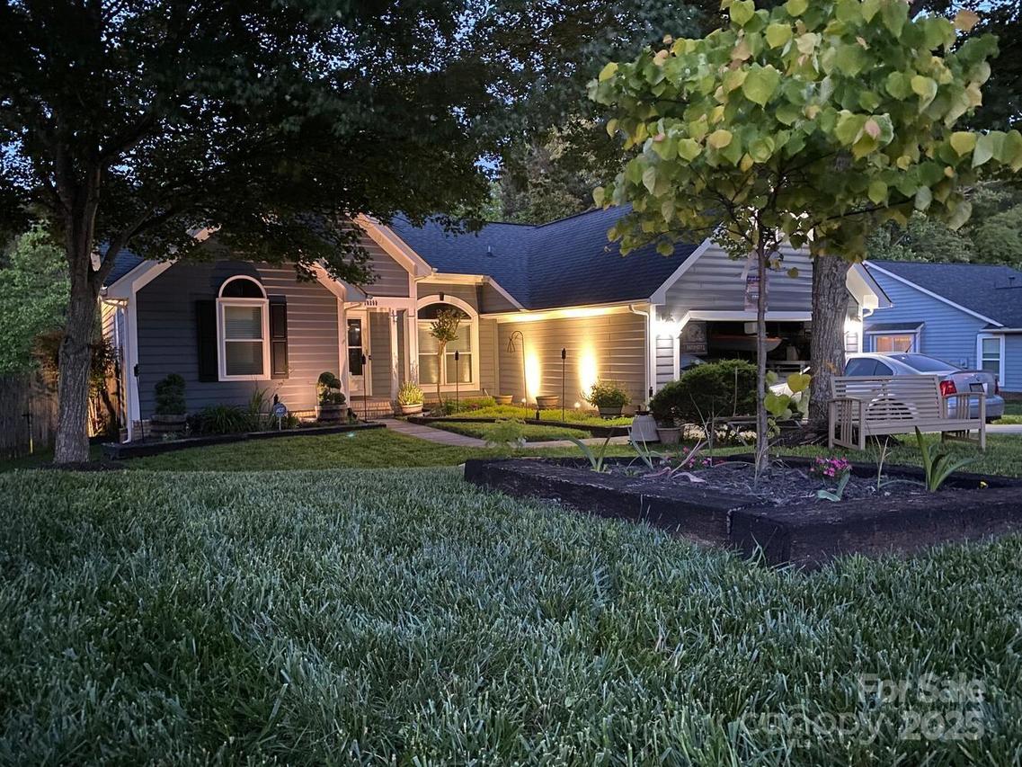 10209 Ashley Farm Dr., Matthews, NC 28105