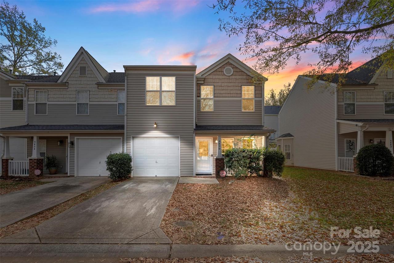5450 Franklin Springs Cir., Charlotte, NC 28217