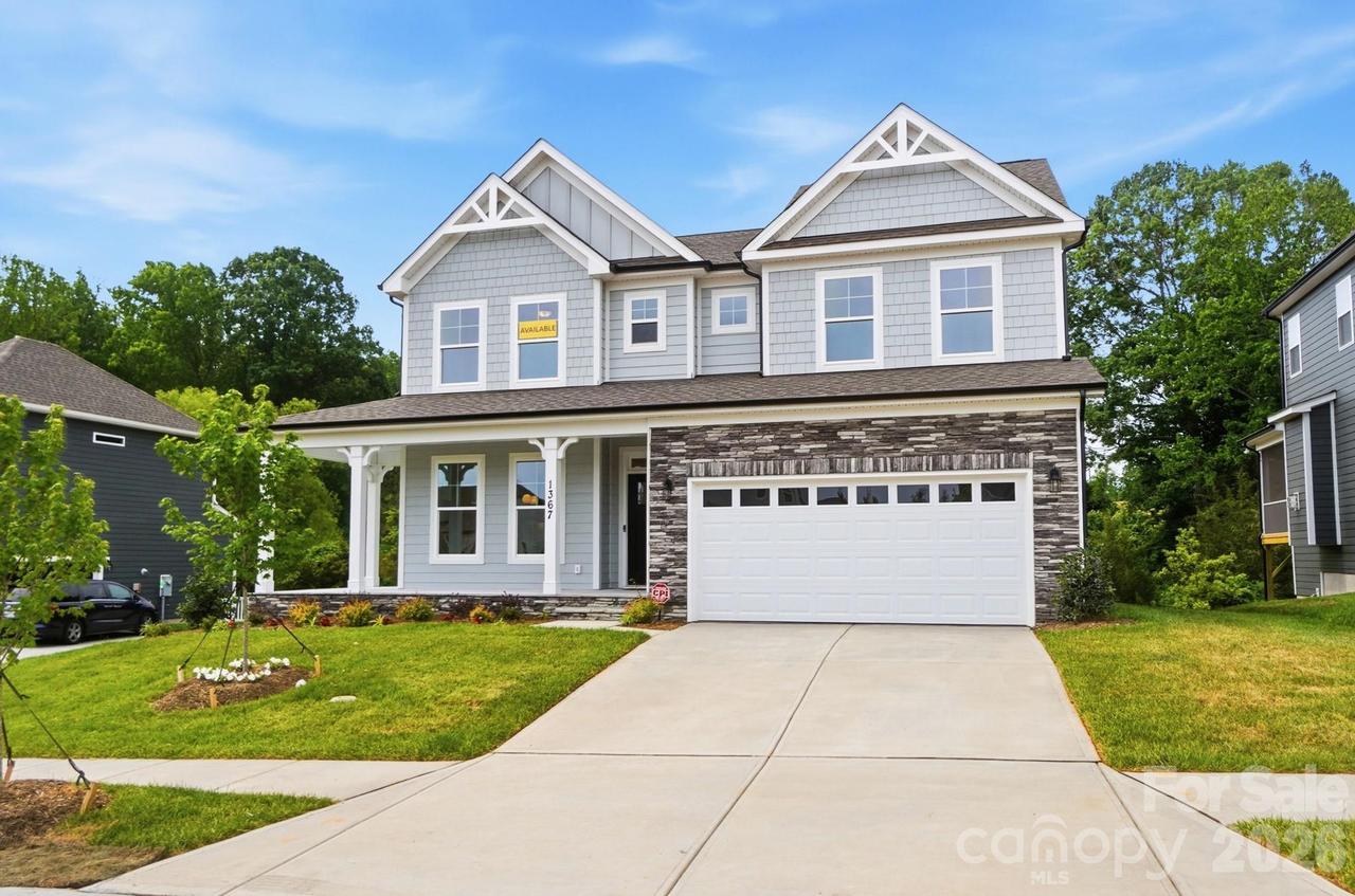 1367 Knob Creek Dr., Gastonia, NC 28054