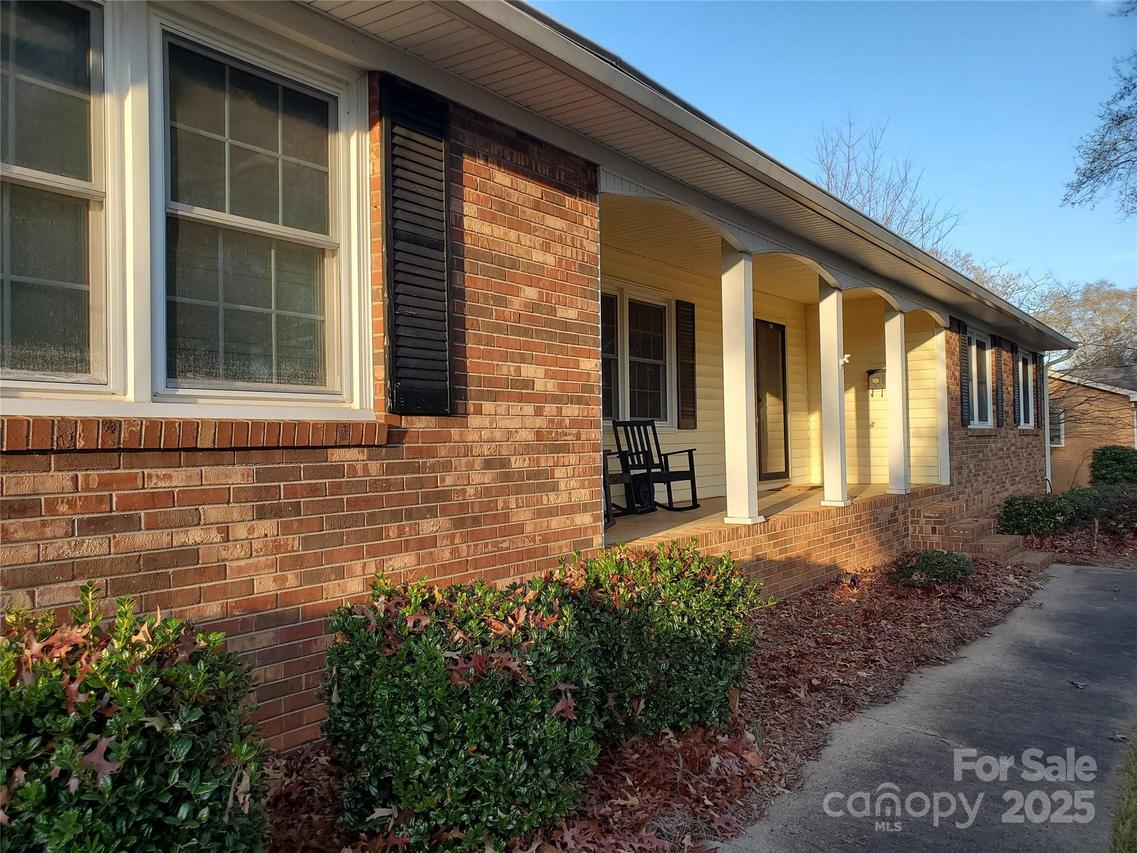 2318 Shaw Ave., Gastonia, NC 28054