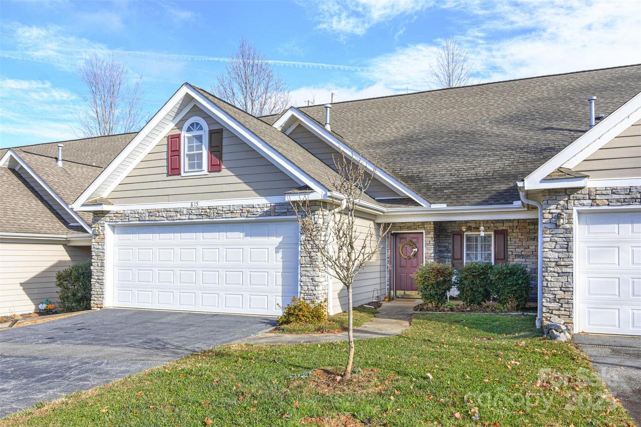 815 West Pointe Dr., Asheville, NC 28806