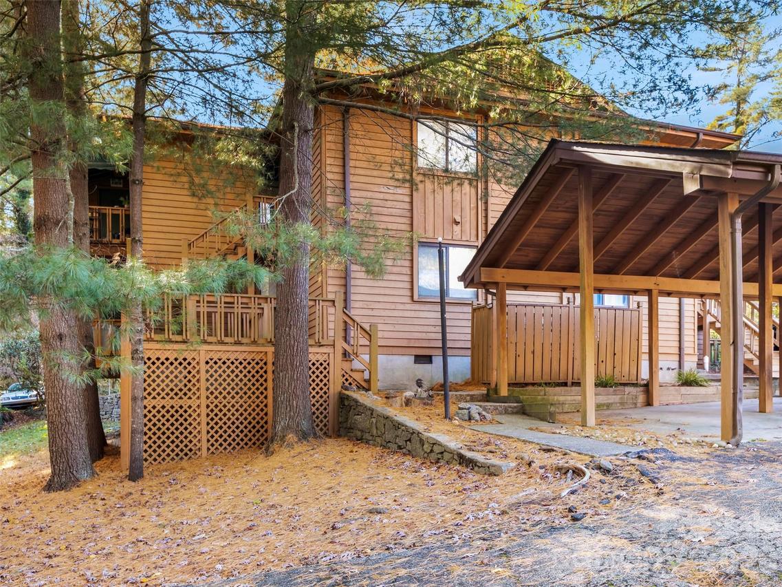 531 Courtwood Ln. #2, Hendersonville, NC 28739