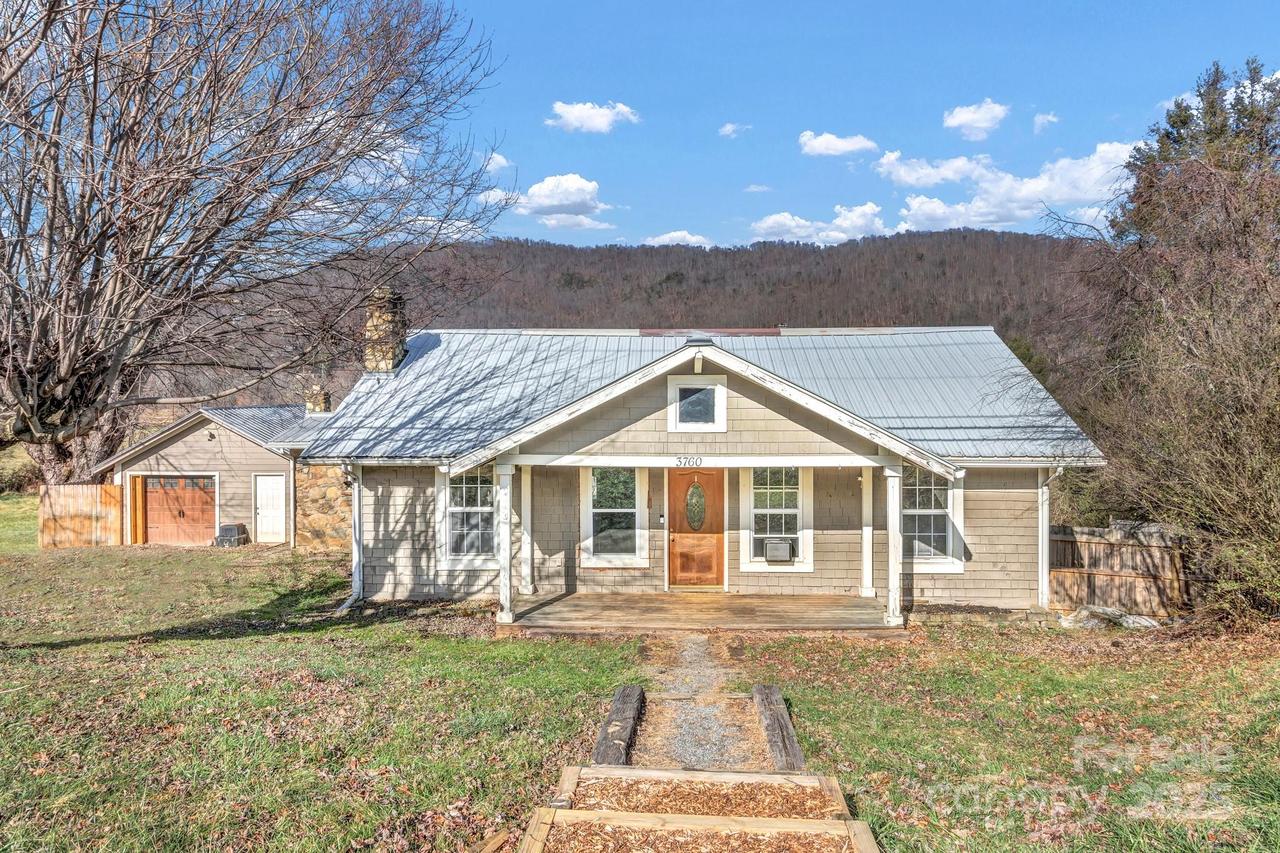 3760 Pisgah Dr., Canton, NC 28716