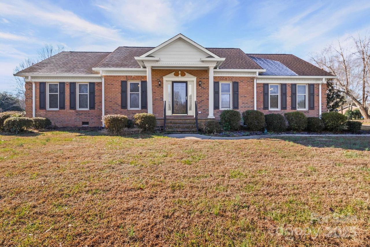 3023 Tradd Dr., Harrisburg, NC 28075
