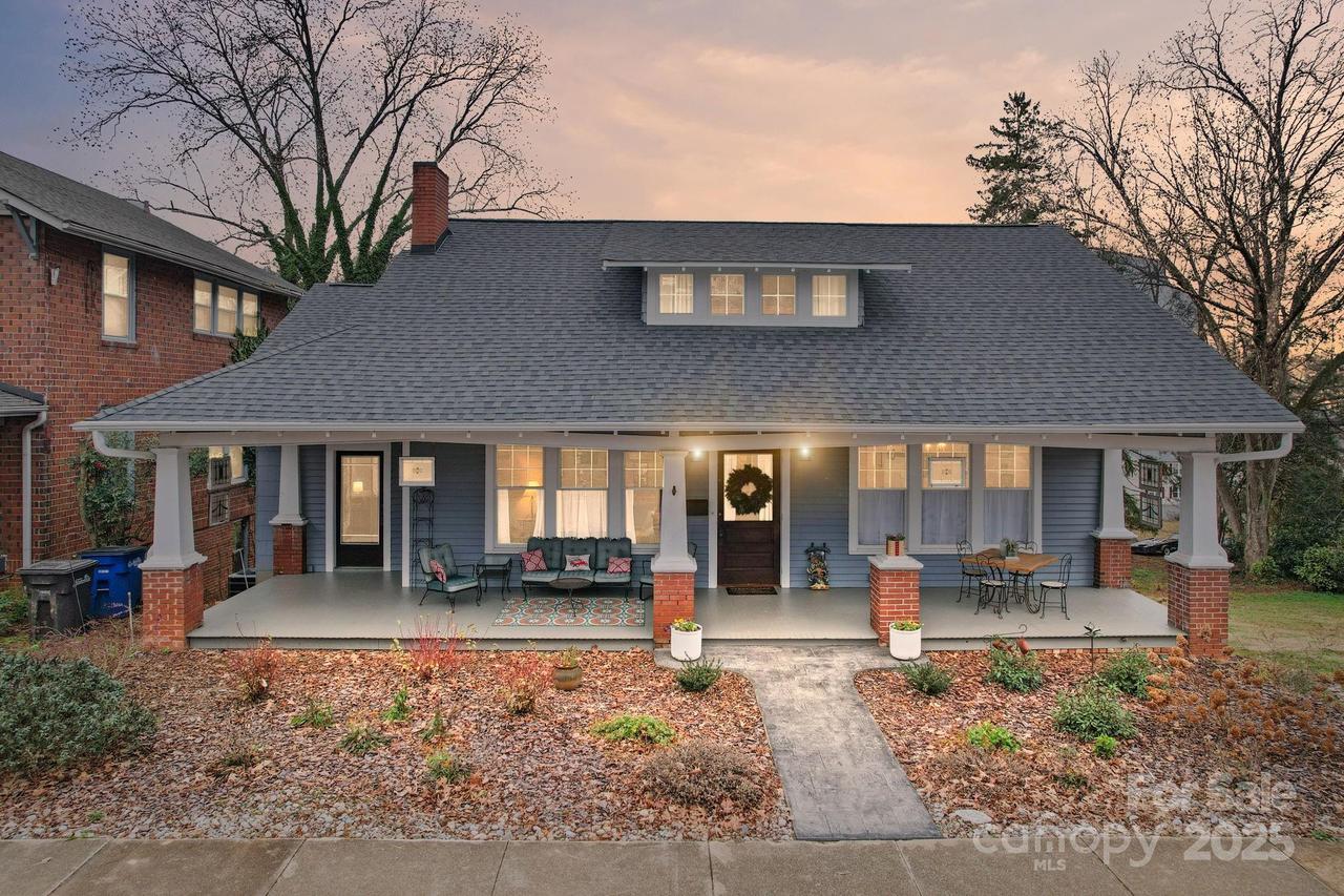 202 S Oak St., Statesville, NC 28677