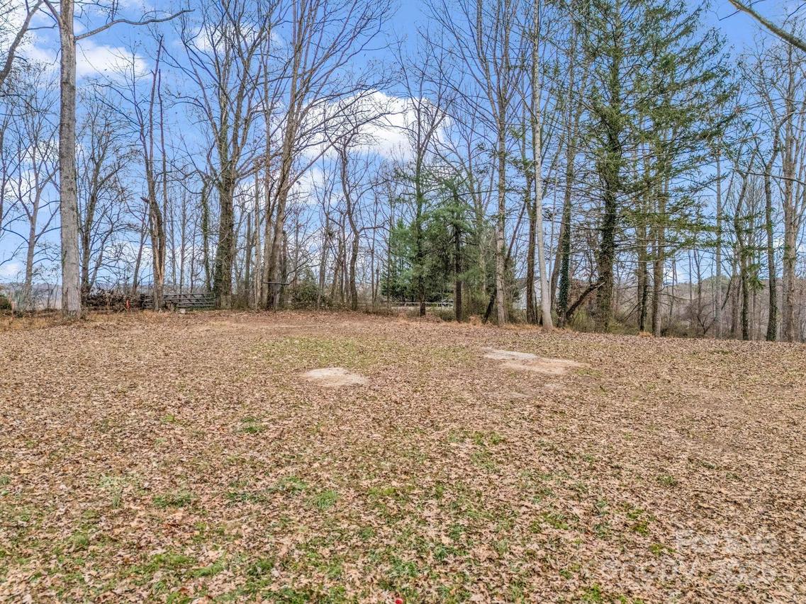 660 Glenn Bridge Rd., Arden, NC 28704